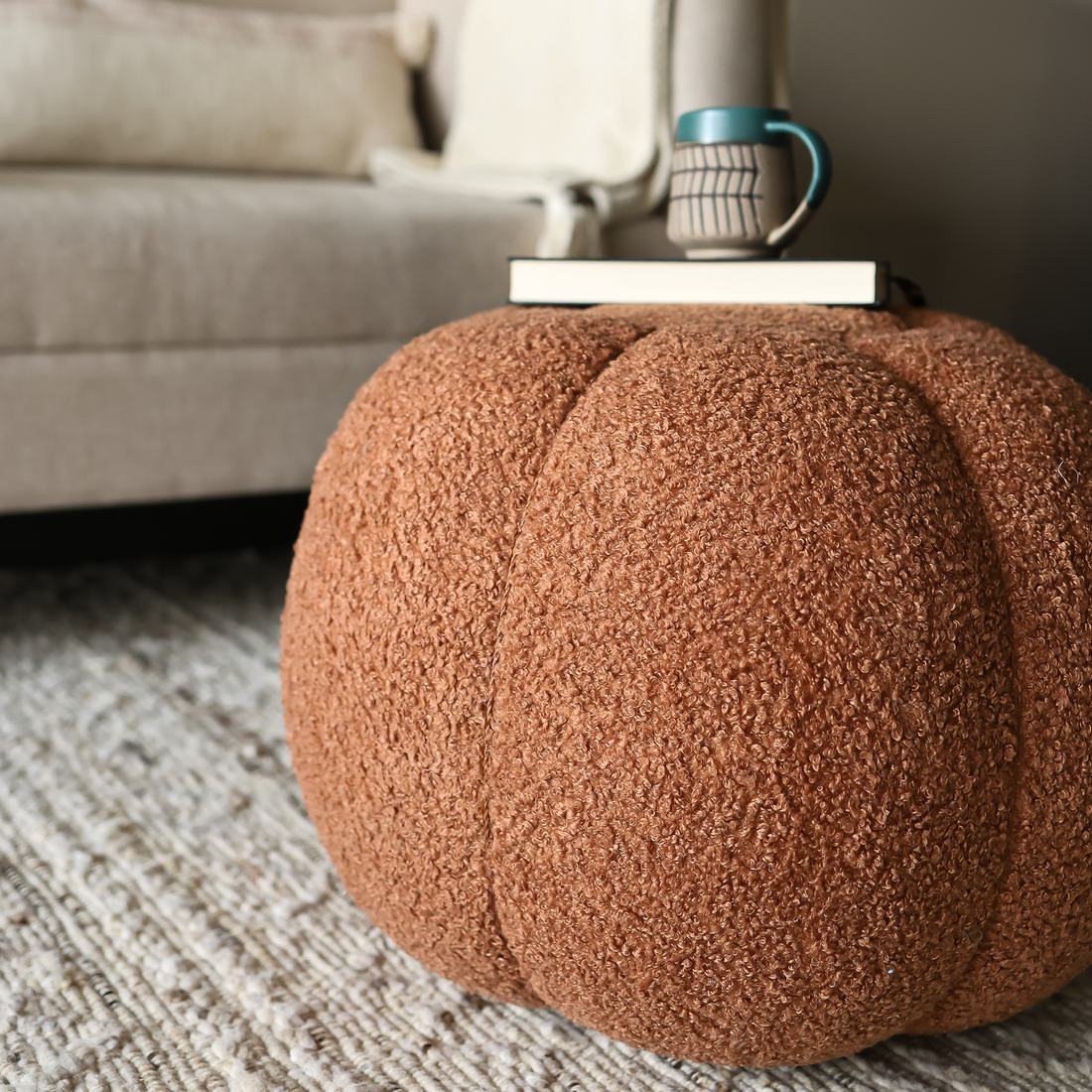 Cura rounded Pouffe